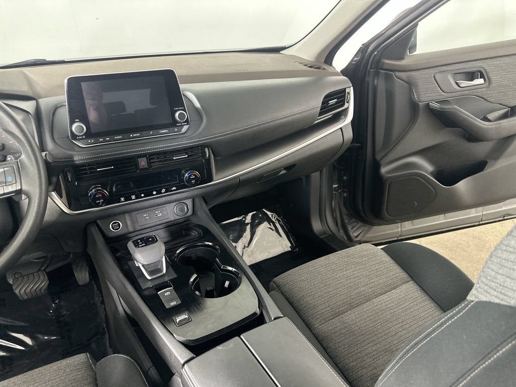 Used 2021 Nissan Rogue SV FWD image 21