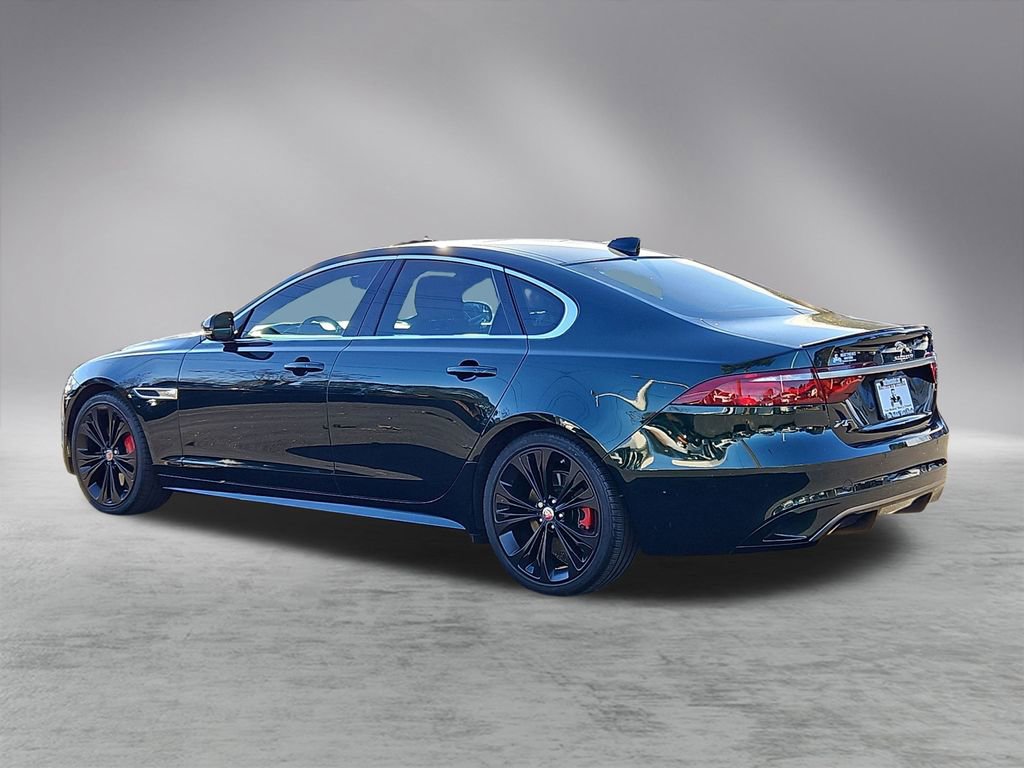 Used 2023 Jaguar XF R-Dynamic SE image 5
