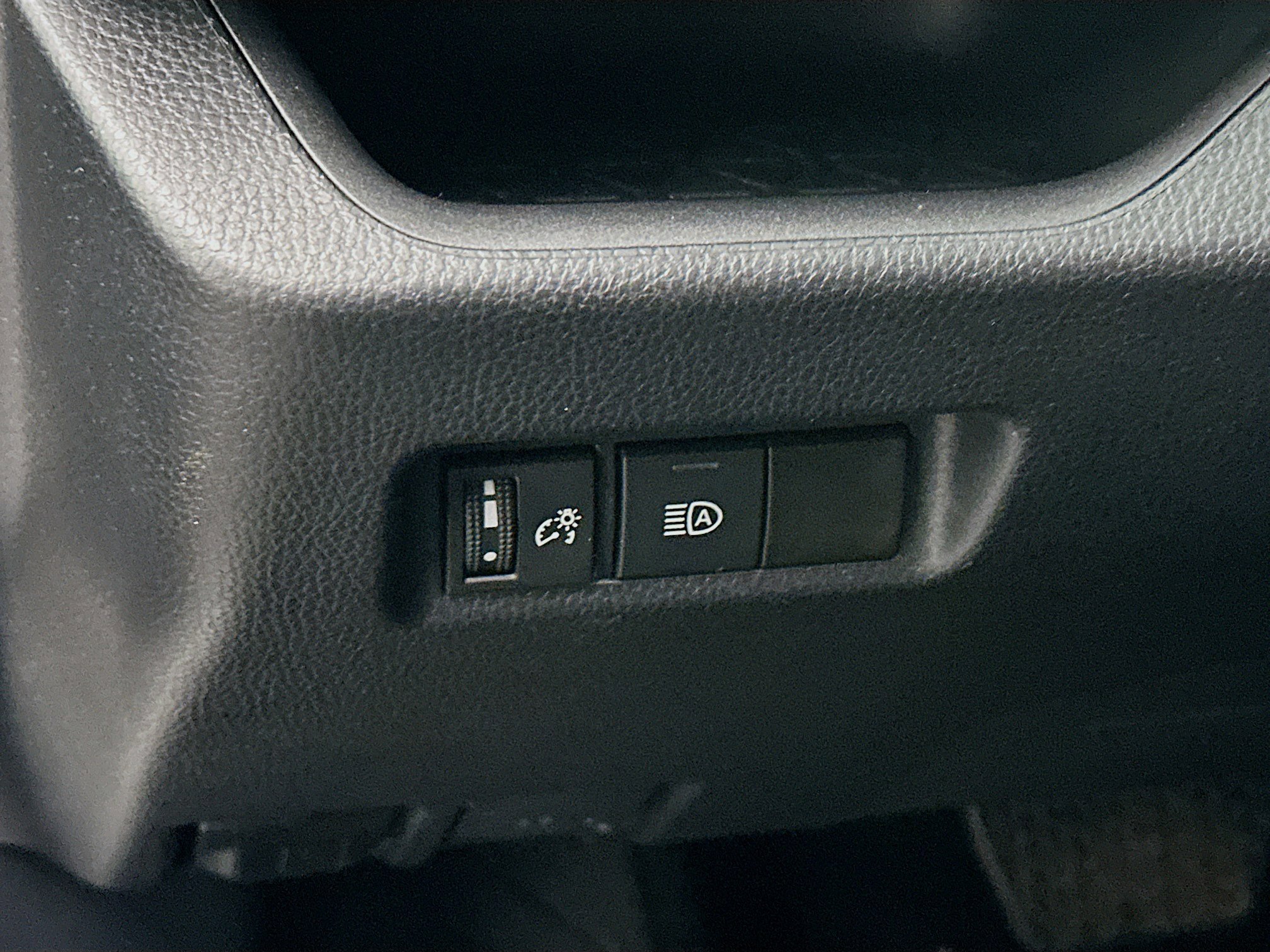 Used 2025 Toyota RAV4 LE image 17