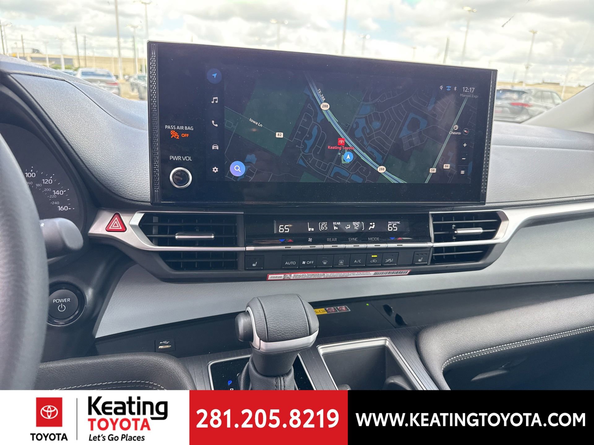 Used 2026 Toyota Sienna XLE FWD image 22