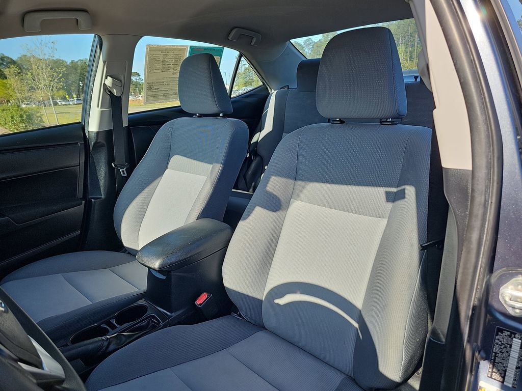 Used 2019 Toyota Corolla L image 19