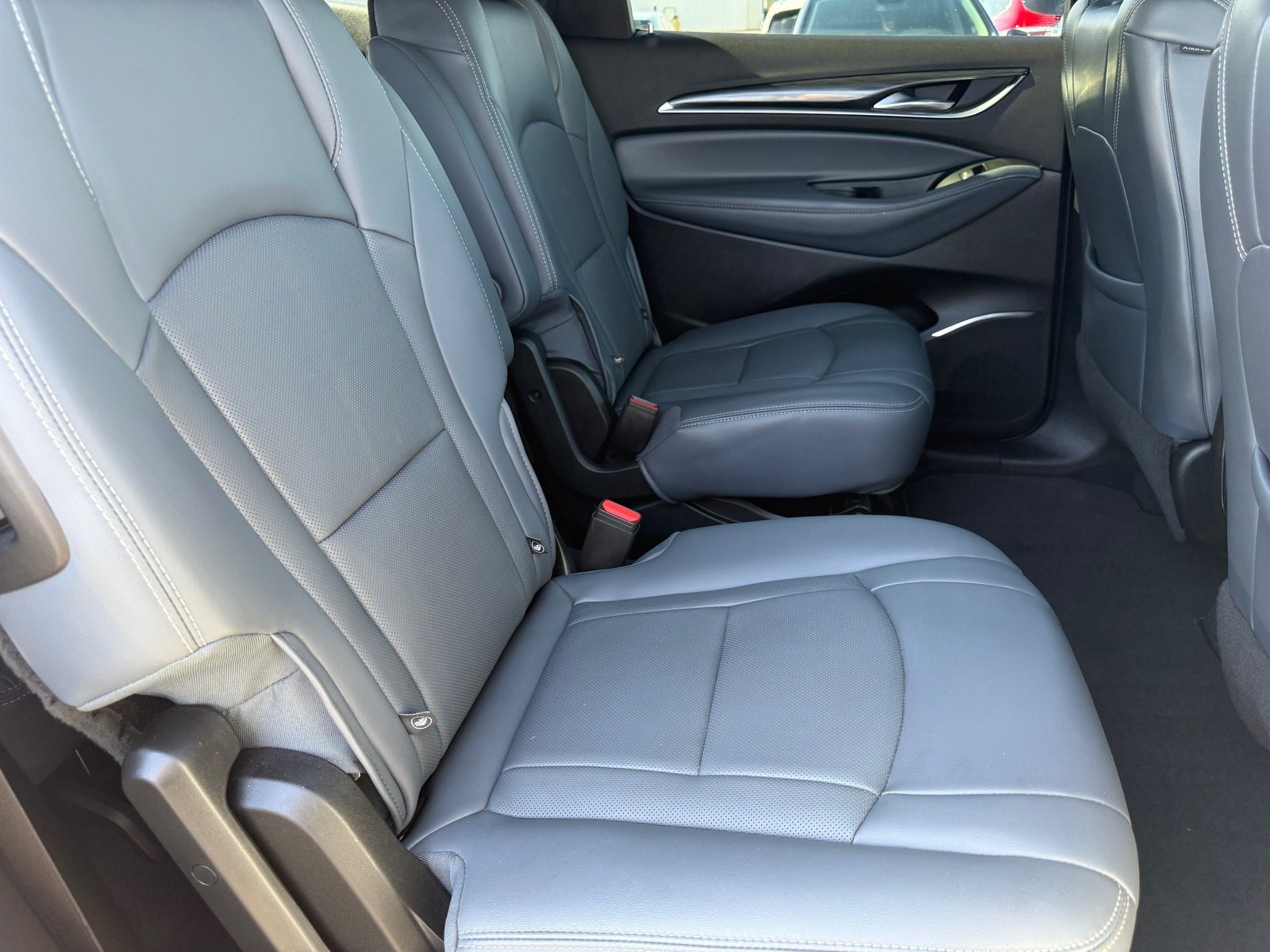 Used 2023 Buick Enclave Essence FWD image 28