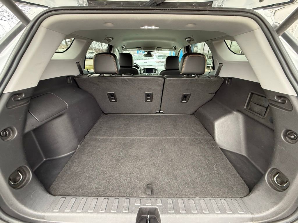 Used 2024 GMC Terrain AT4 AWD/4WD image 33