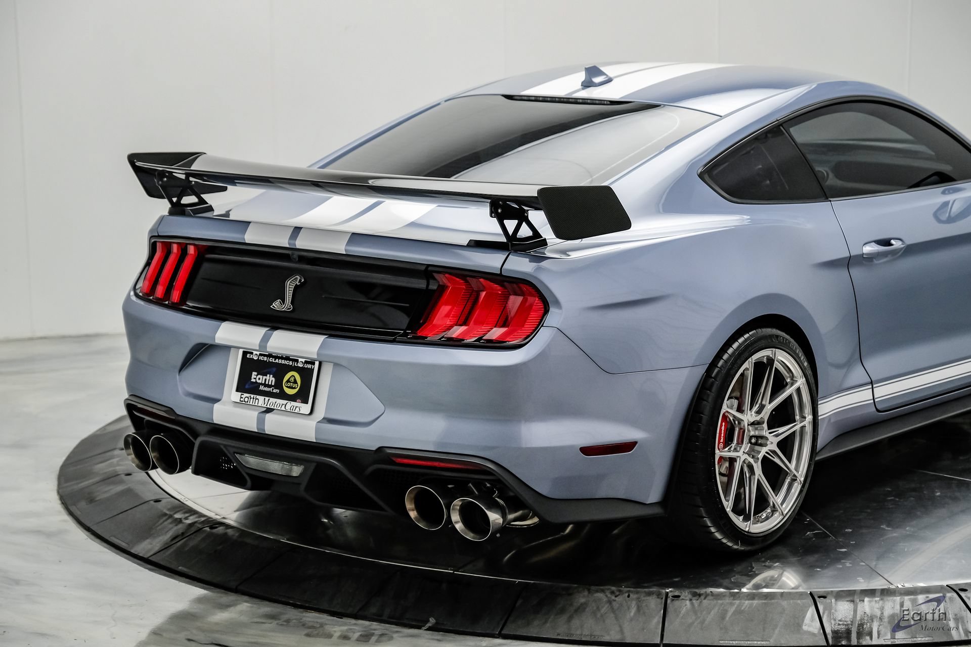 Used 2022 Ford Mustang Shelby GT500 w/ Technology Package RWD image 23