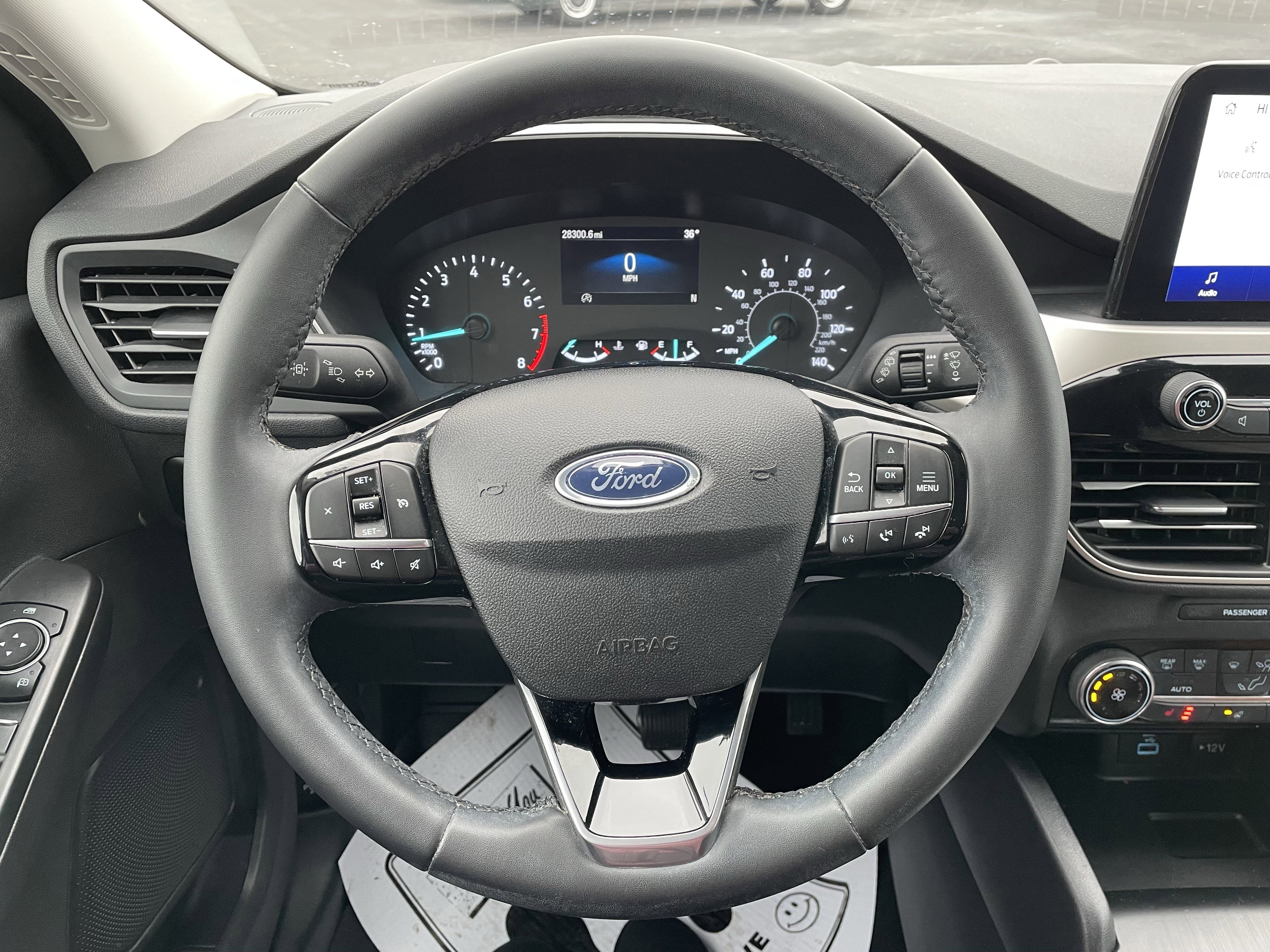 Used 2022 Ford Escape SE w/ Cold Weather Package image 17