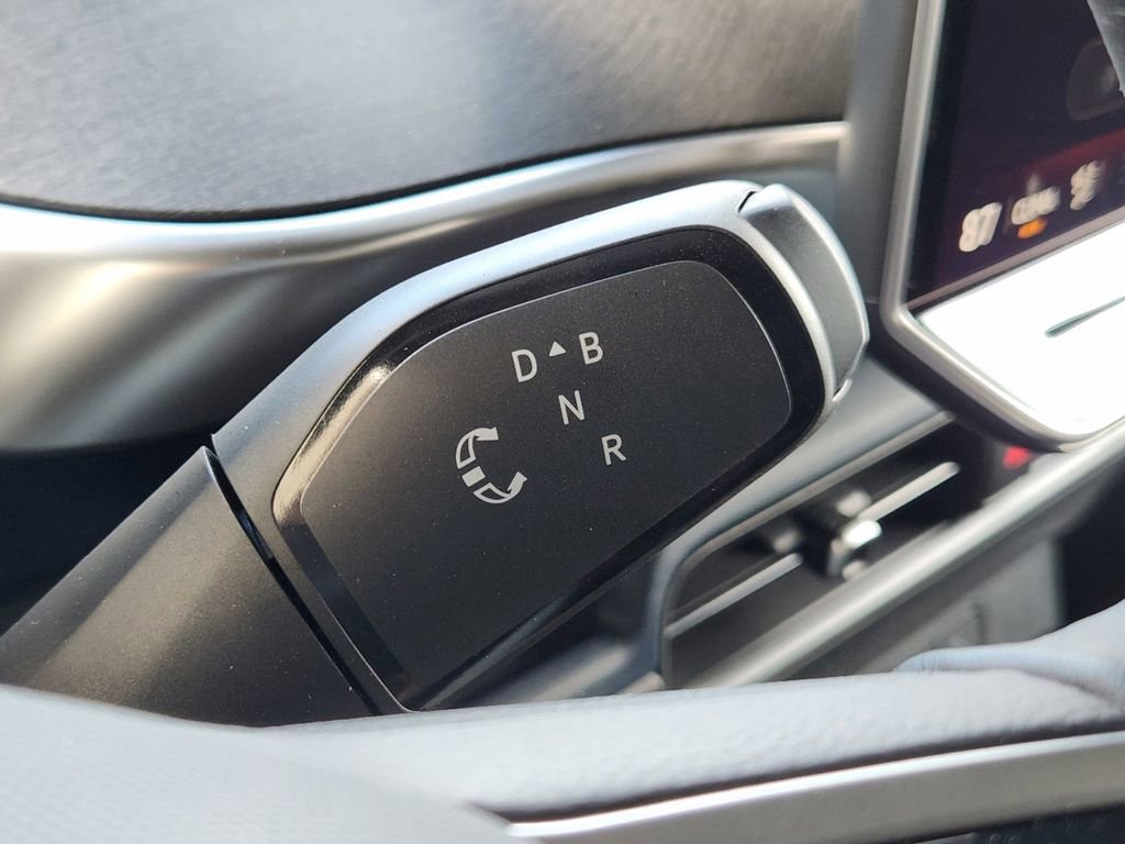 New 2025 Volkswagen ID. Buzz Pro S image 16