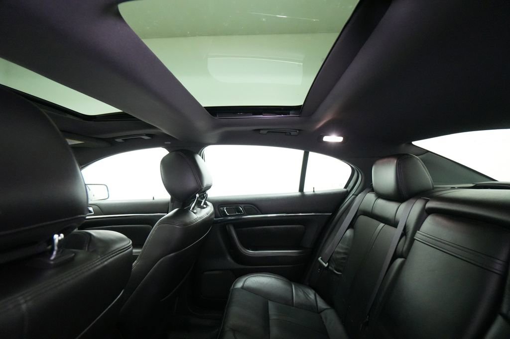 Used 2013 Lincoln MKS AWD image 22