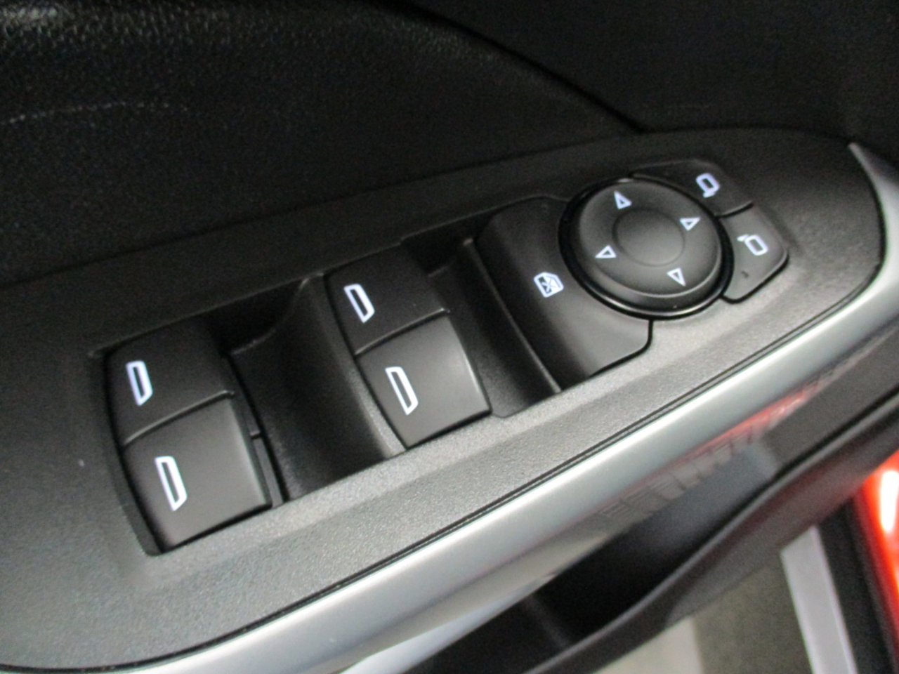 Used 2024 Chevrolet Trax LS image 15