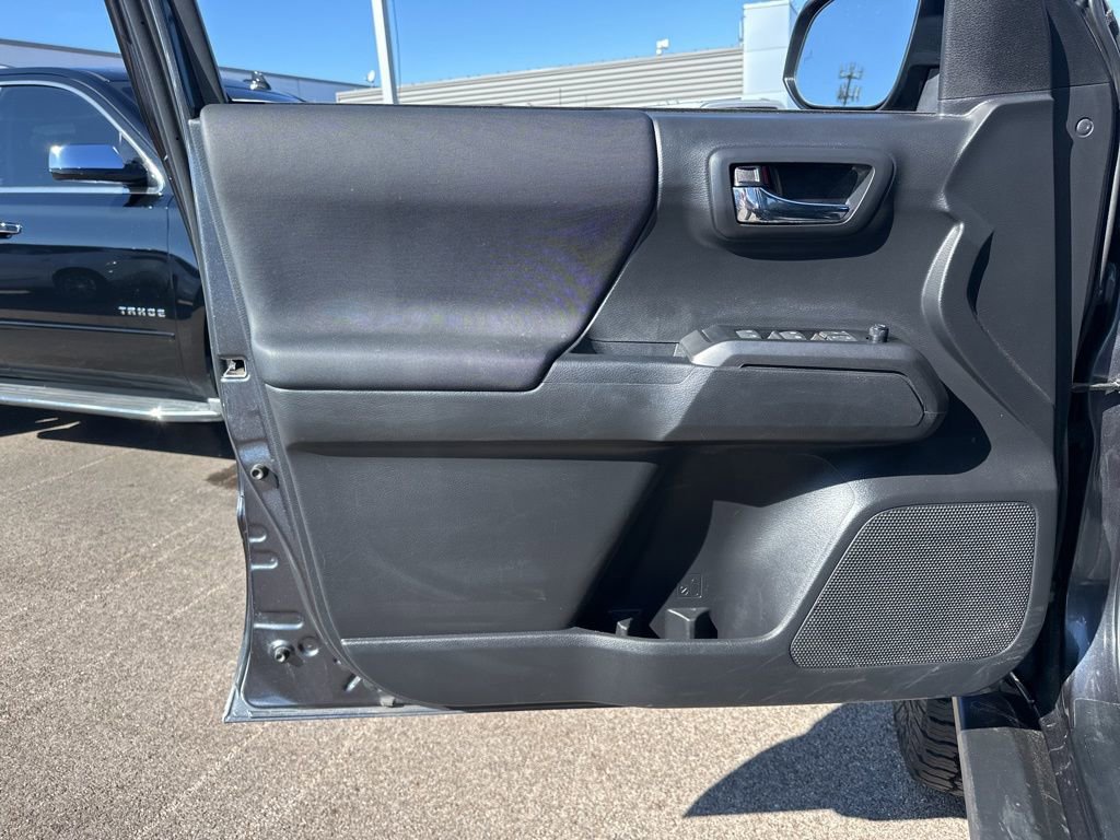 Used 2023 Toyota Tacoma TRD Off-Road w/ Advanced Technology Package image 22