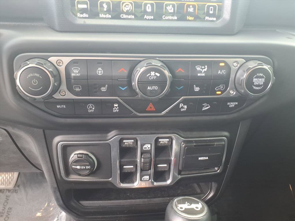 Used 2018 Jeep Wrangler Unlimited Sahara image 18