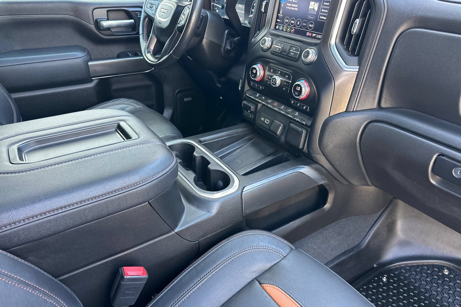 Used 2021 GMC Sierra 2500 AT4 w/ AT4 Preferred Package AWD/4WD image 15