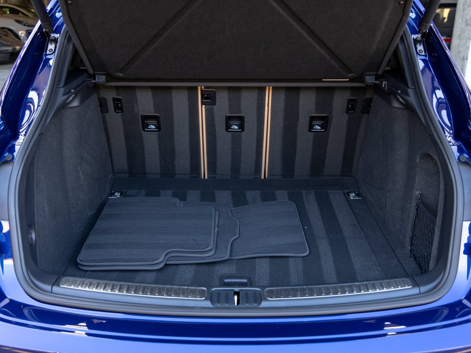 Certified 2026 Porsche Macan AWD/4WD image 47