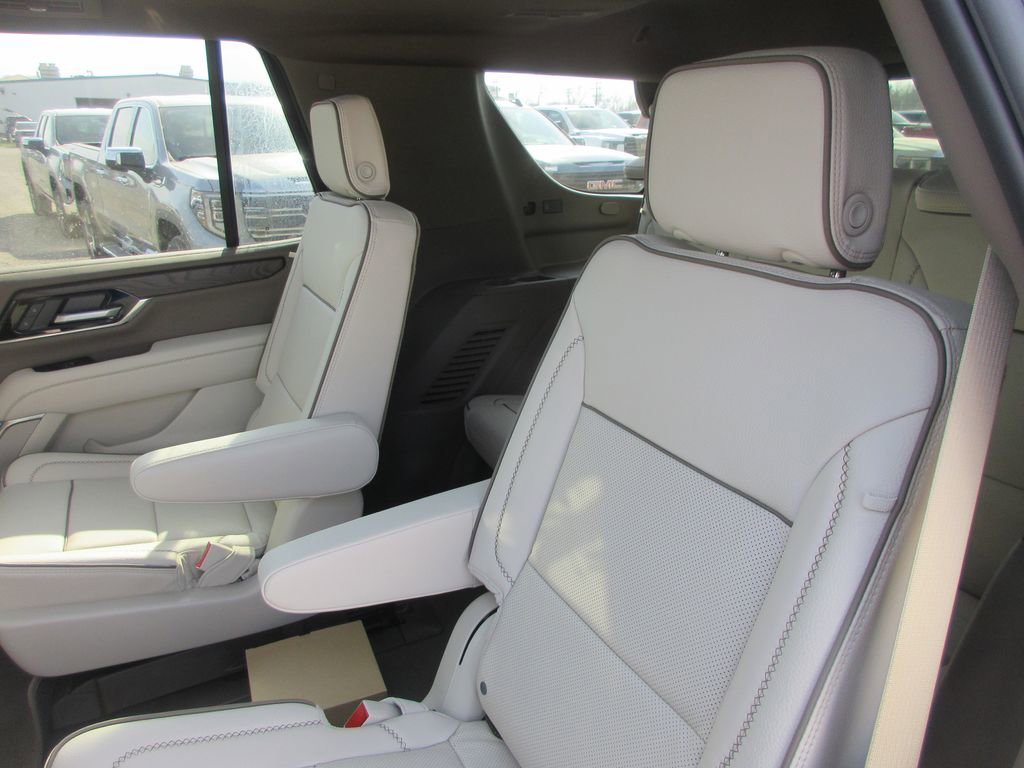 New 2026 GMC Yukon Denali image 12