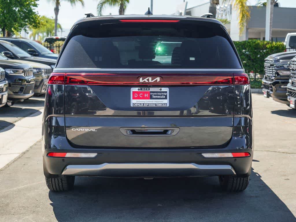 Used 2024 Kia Carnival SX FWD image 4