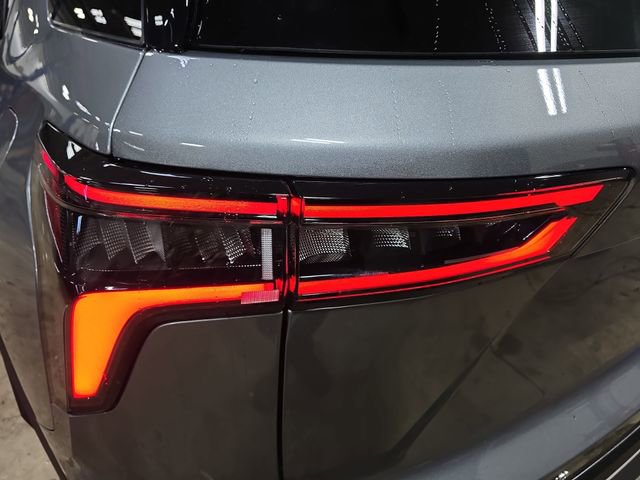 New 2026 Chevrolet Equinox LT w/ Convenience Package II image 35