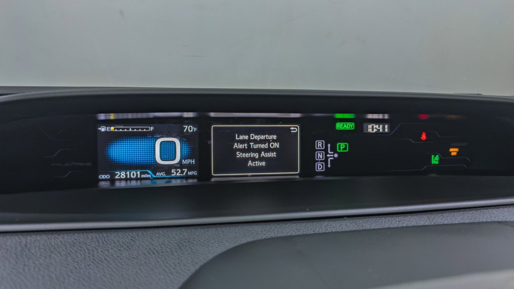 Used 2017 Toyota Prius Prime Premium image 34