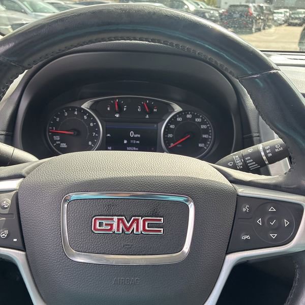 Used 2022 GMC Terrain SLT w/ Tech Package FWD image 25