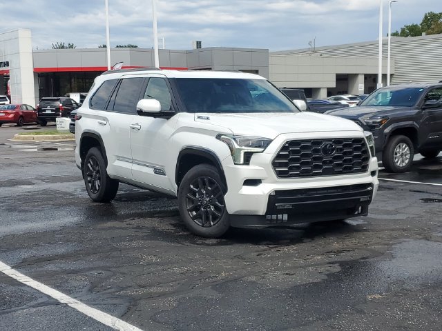 New 2026 Toyota Sequoia Platinum w/ Tow Technology Package AWD/4WD image 36