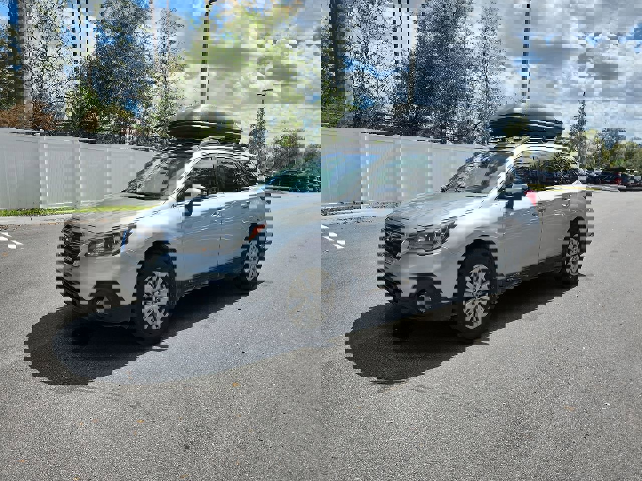 Used 2018 Subaru Outback 2.5i Premium image 1