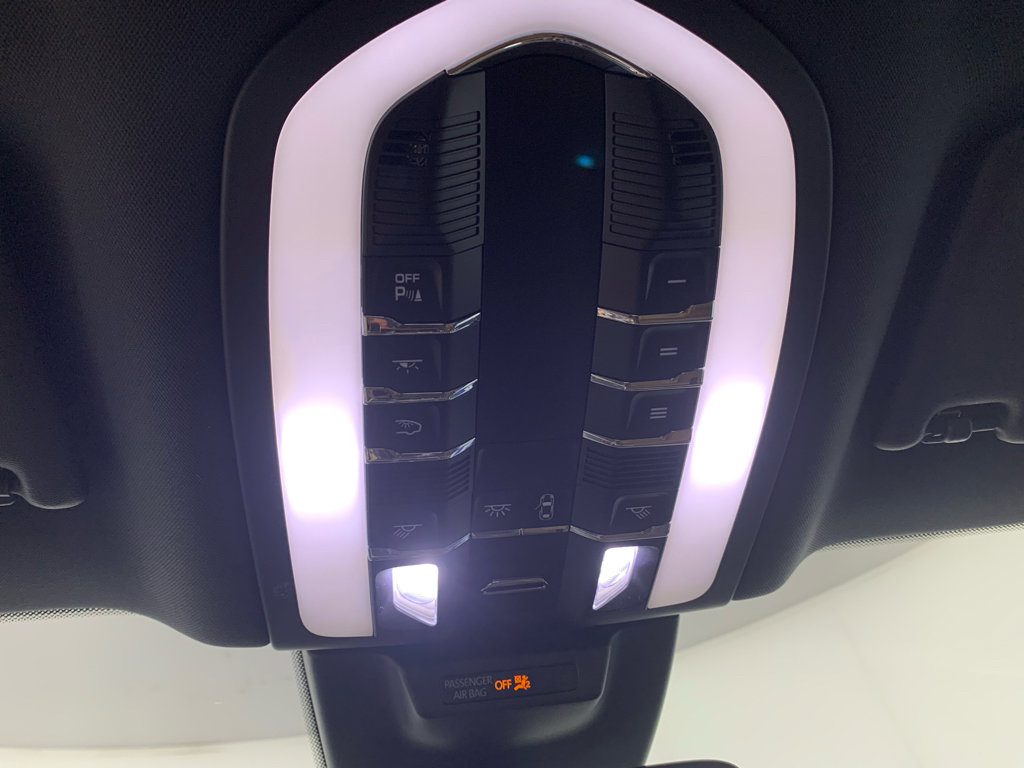 Used 2018 Porsche Macan image 29