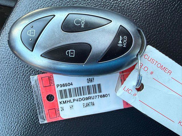 Used 2024 Hyundai Elantra Limited image 20