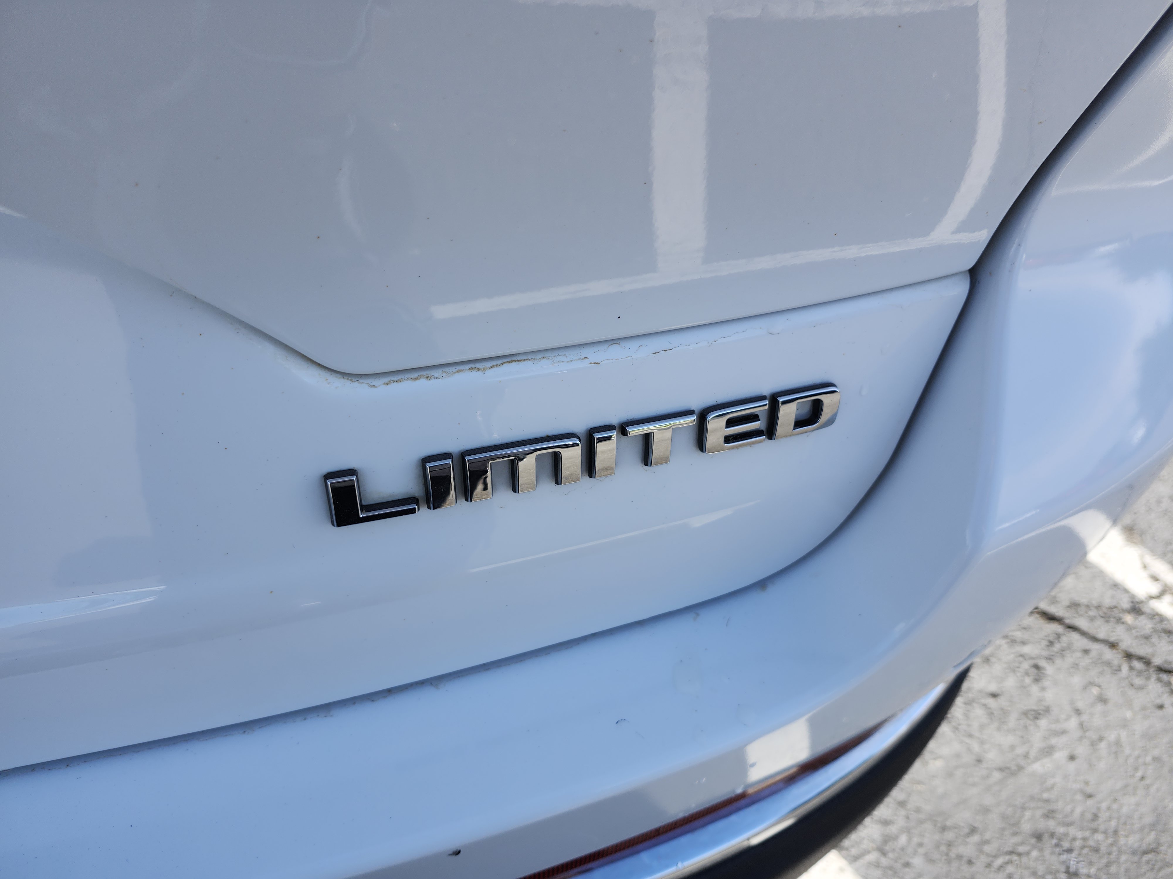 Used 2023 Jeep Grand Cherokee Limited w/ Luxury Tech Group II RWD image 23