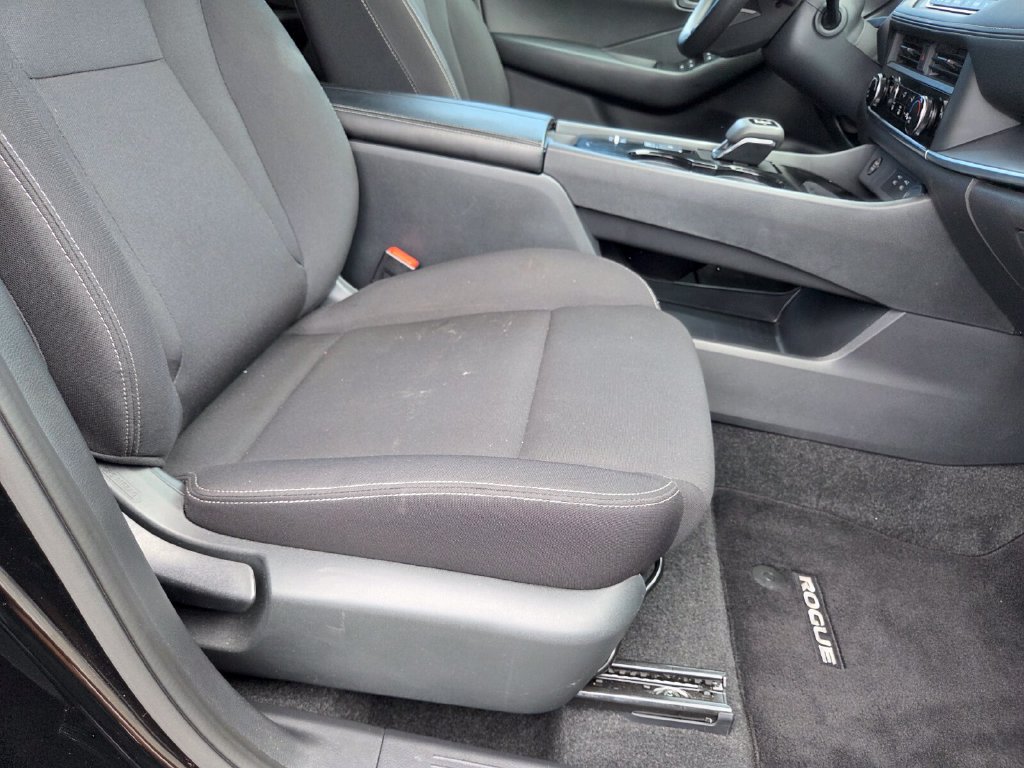 Used 2026 Nissan Rogue S FWD image 28
