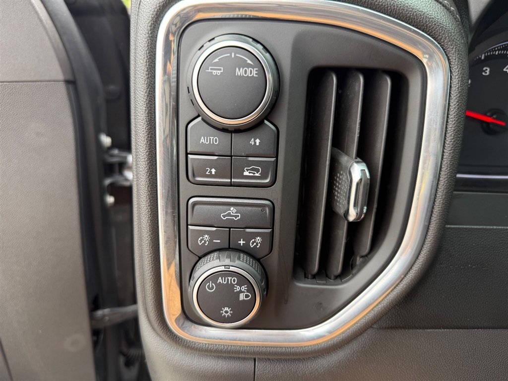 Used 2020 Chevrolet Silverado 1500 LT w/ All-Star Edition AWD/4WD image 23