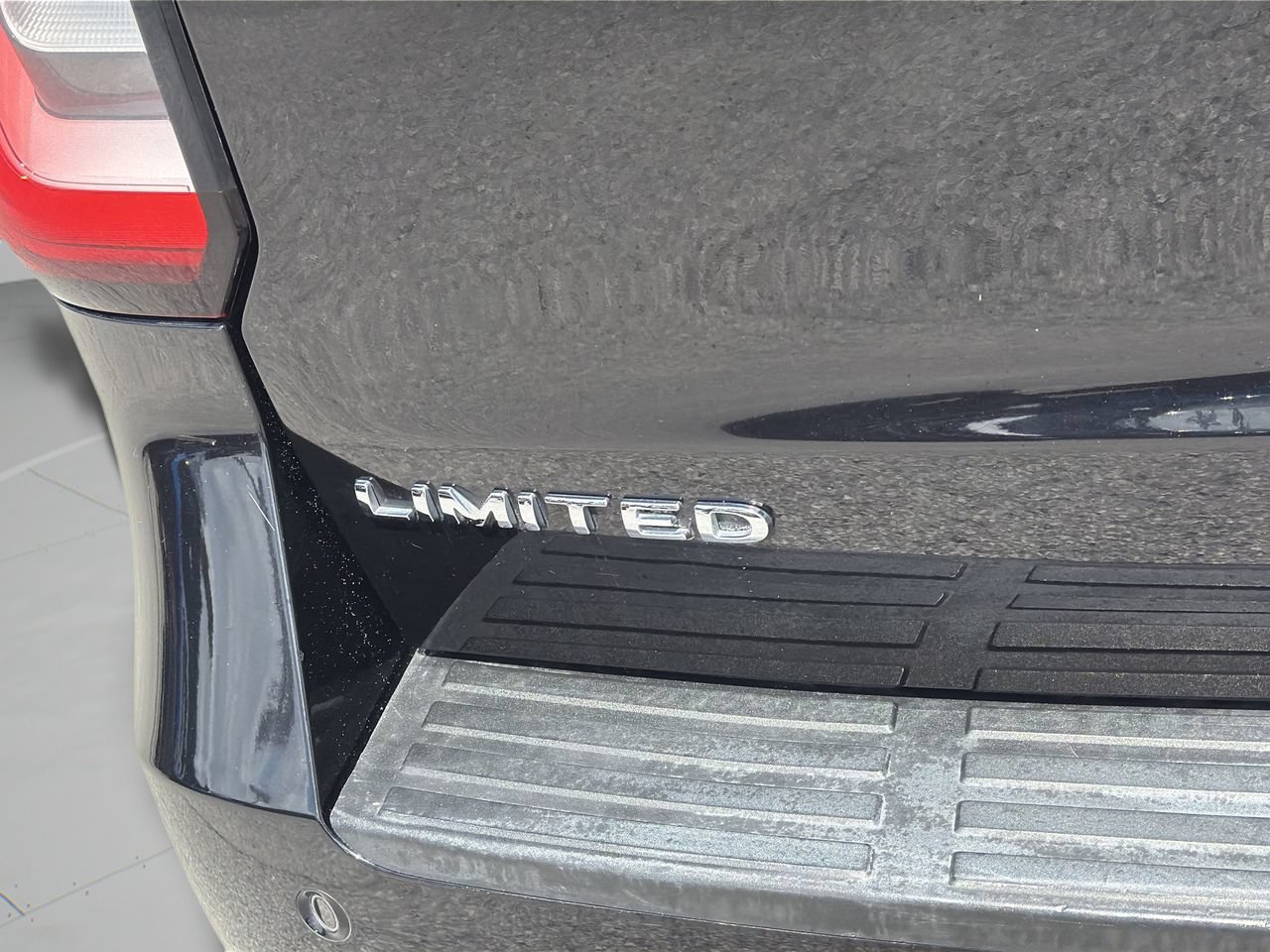 Certified 2024 Ford Expedition Limited AWD/4WD image 10