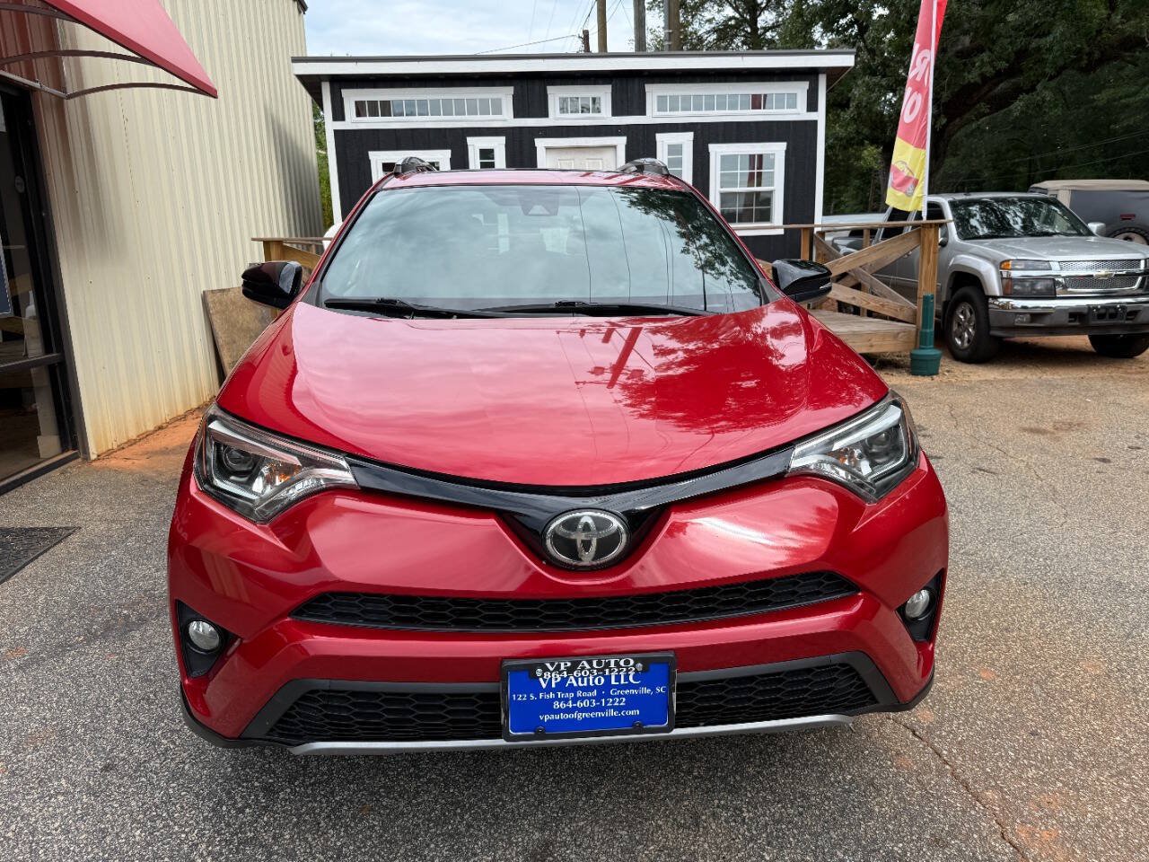 Used 2017 Toyota RAV4 SE w/ Power Extra Value Package AWD/4WD image 2