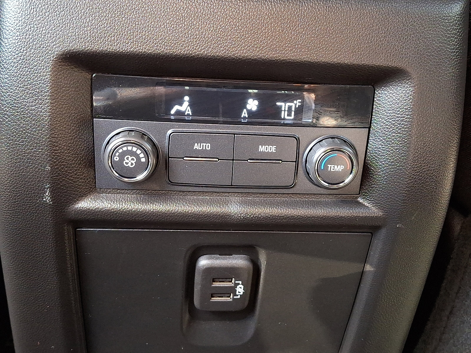 Used 2022 Chevrolet Traverse LT image 13