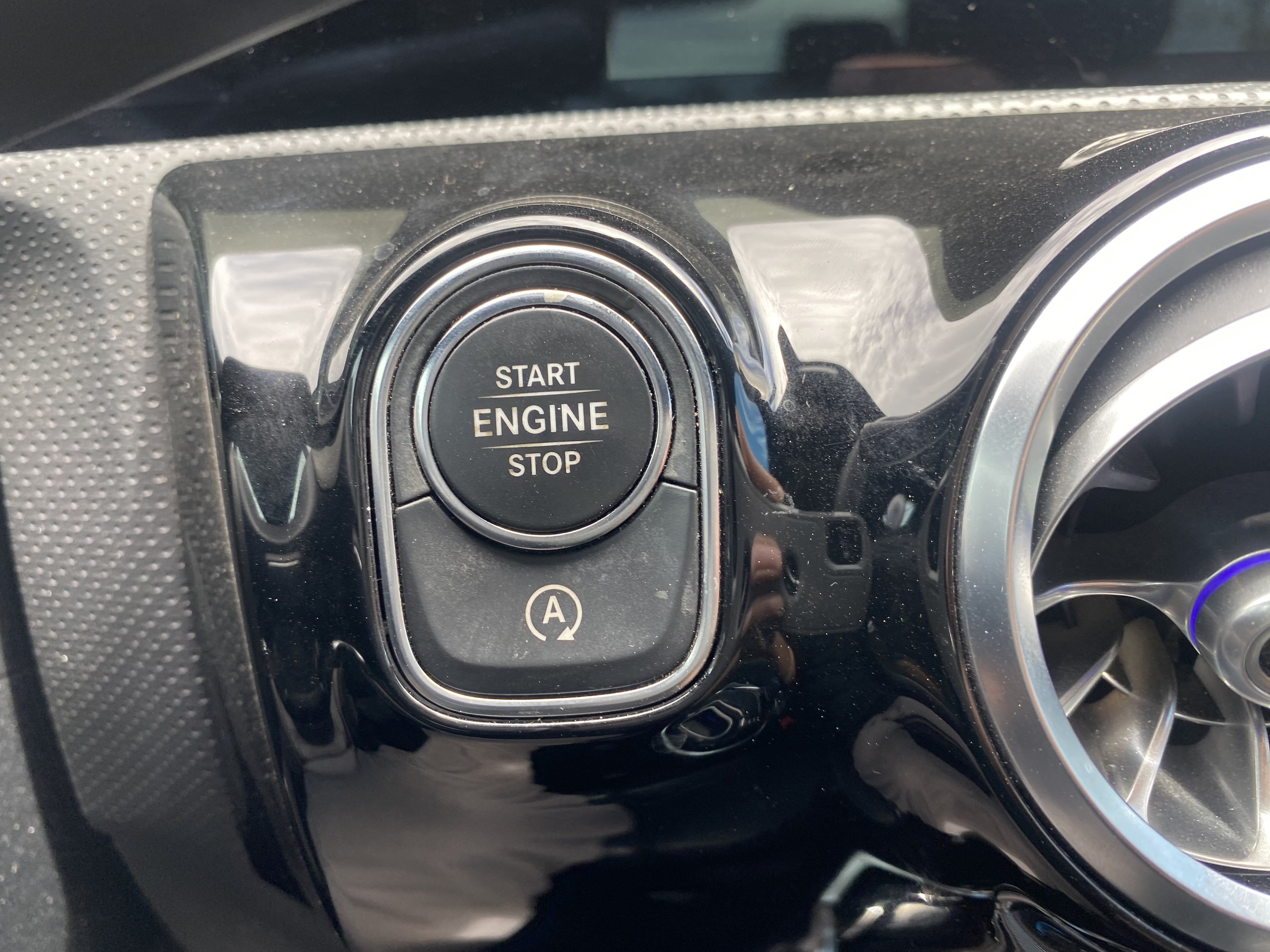 Used 2021 Mercedes-Benz A 35 AMG 4MATIC image 27