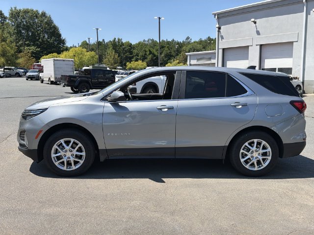 Used 2024 Chevrolet Equinox LT AWD/4WD image 10