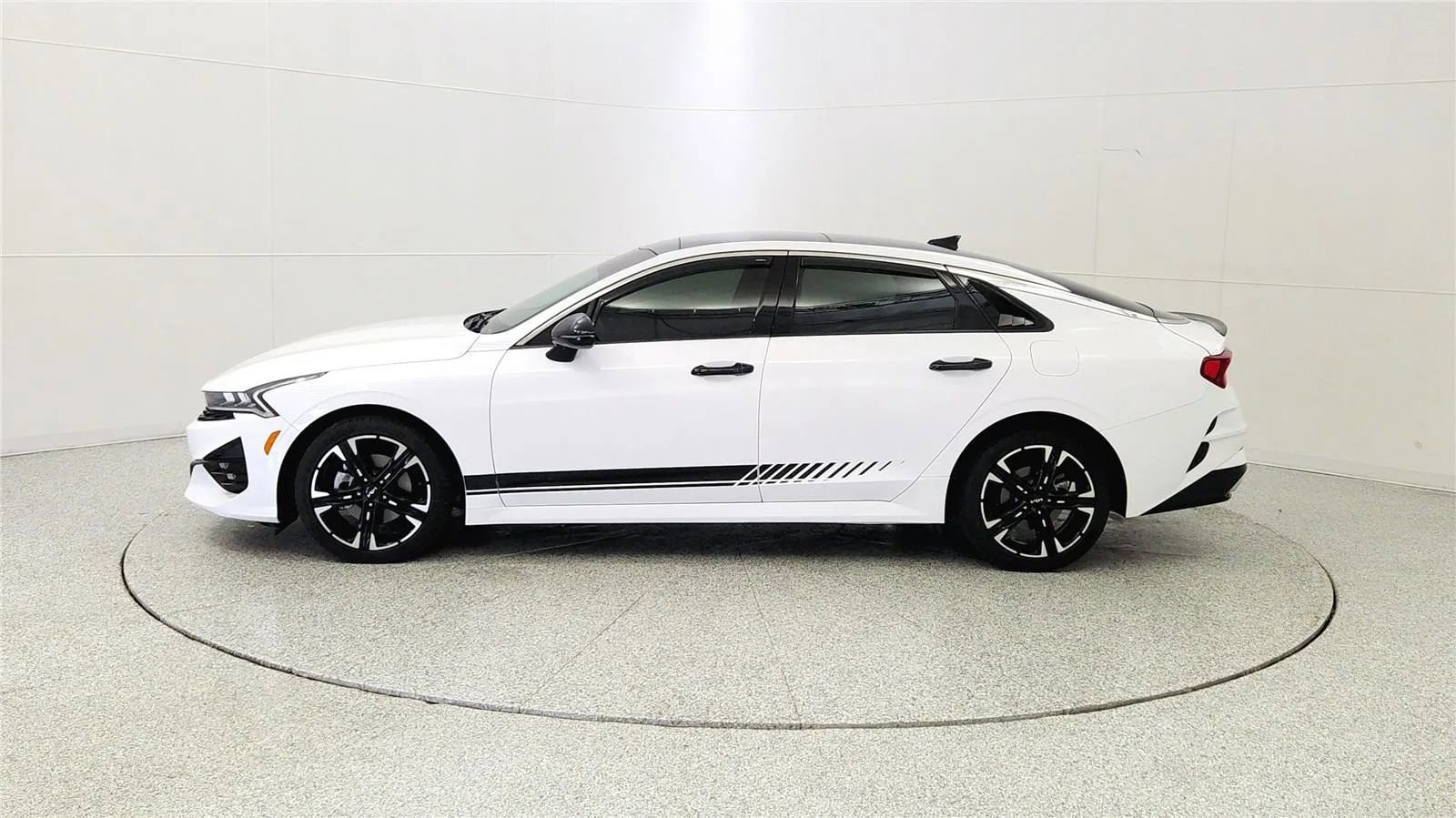 Used 2023 Kia K5 GT-Line FWD image 4