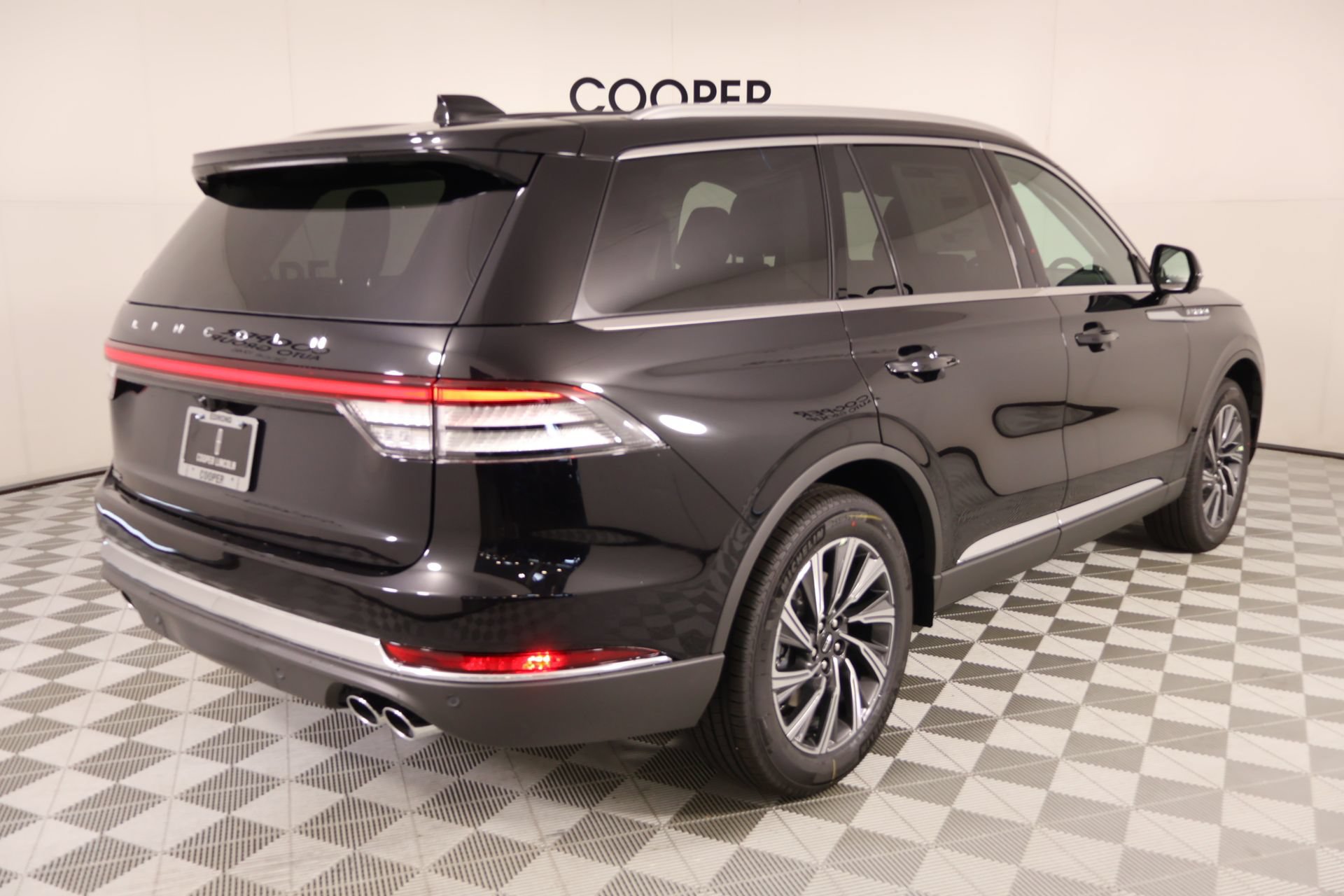 New 2026 Lincoln Aviator AWD image 22