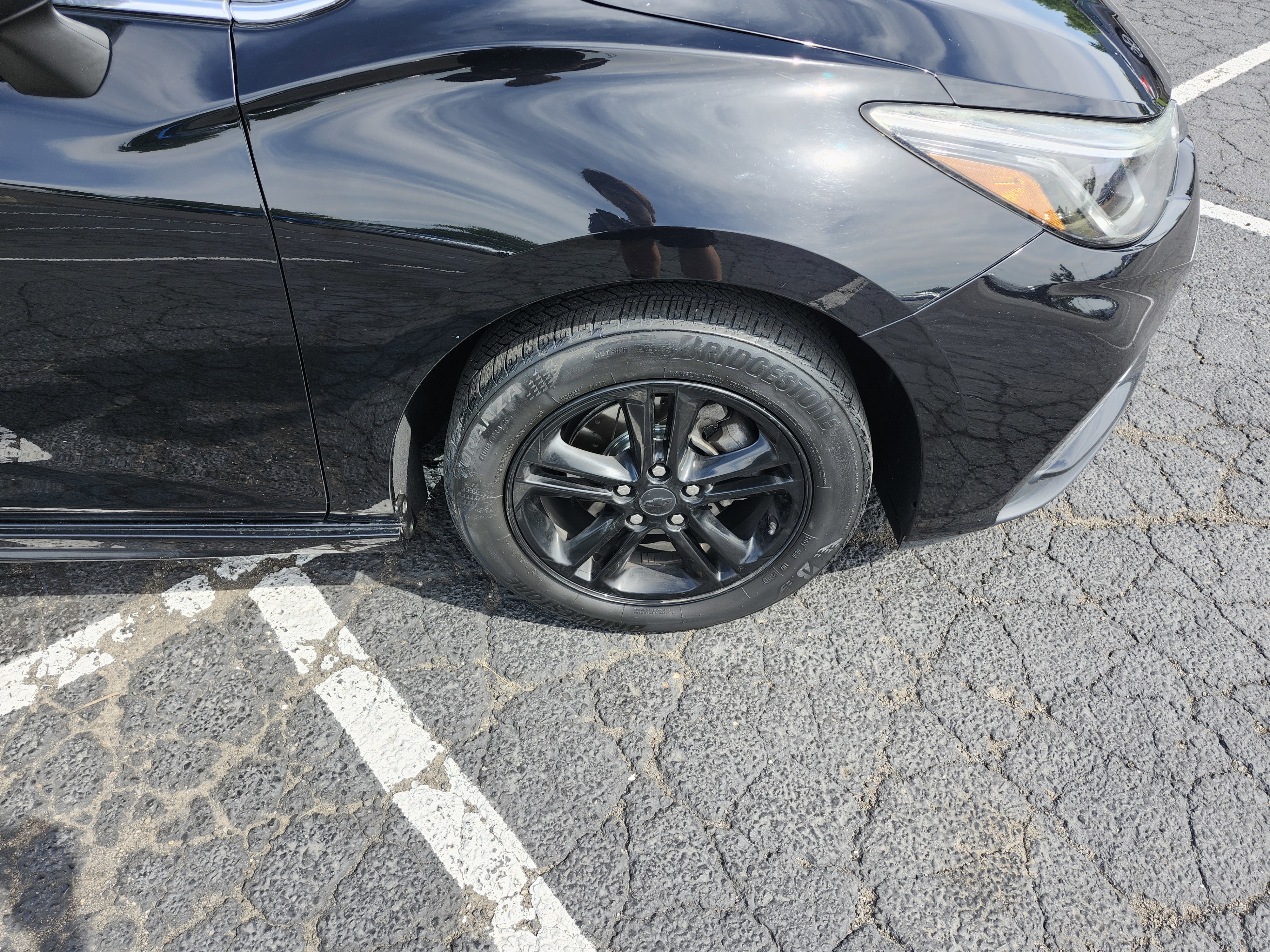 Used 2017 Chevrolet Cruze LT w/ RS Package FWD image 9