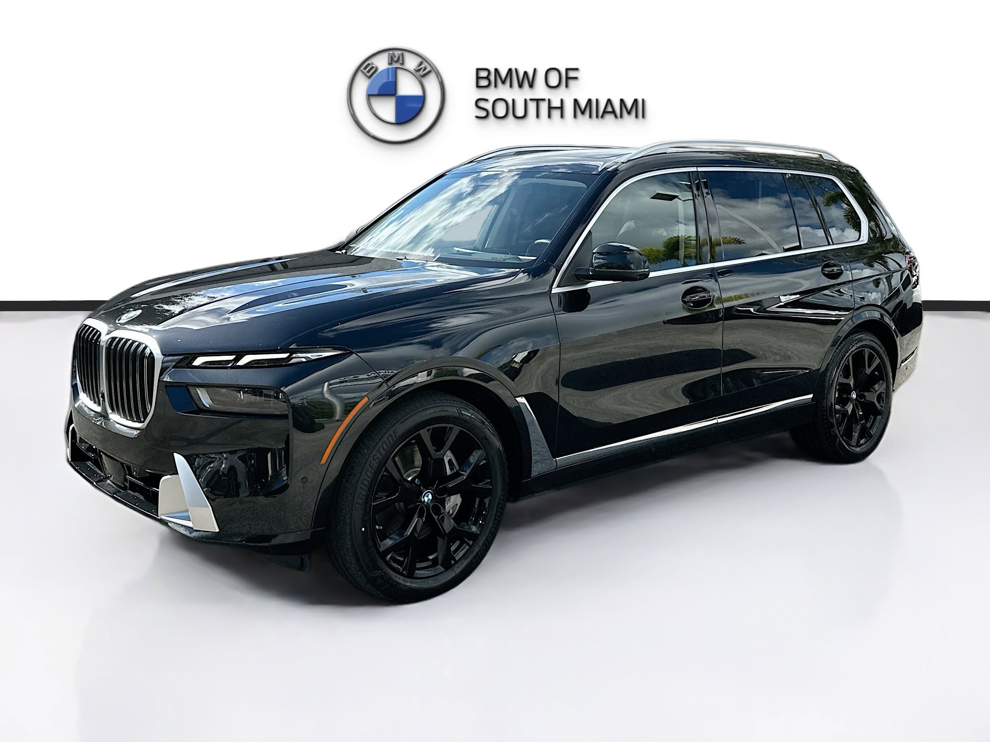 Certified 2024 BMW X7 xDrive40i w/ Premium Package image 3