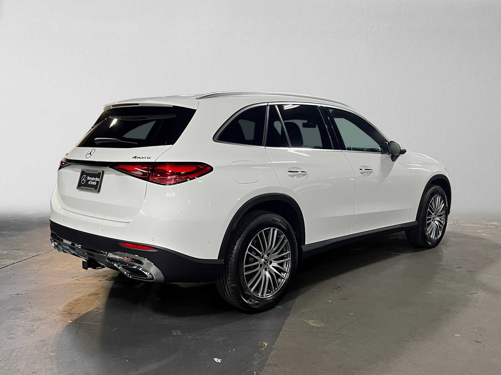 New 2027 Mercedes-Benz GLC 300 4MATIC image 3