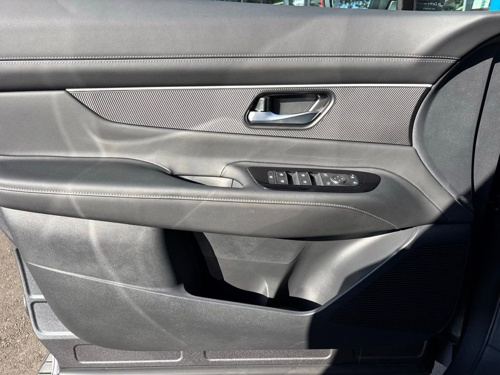 New 2025 Nissan Murano SV image 18