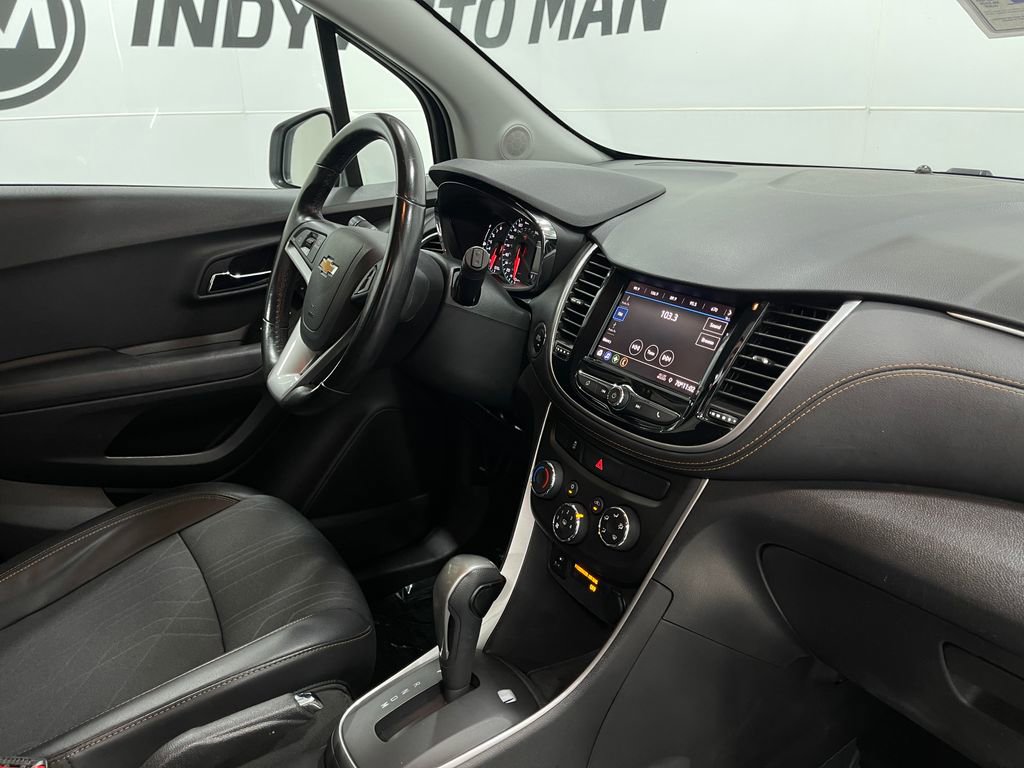 Used 2020 Chevrolet Trax LT w/ Driver Confidence Package image 19
