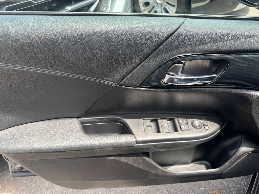 Used 2013 Honda Accord Sport image 26