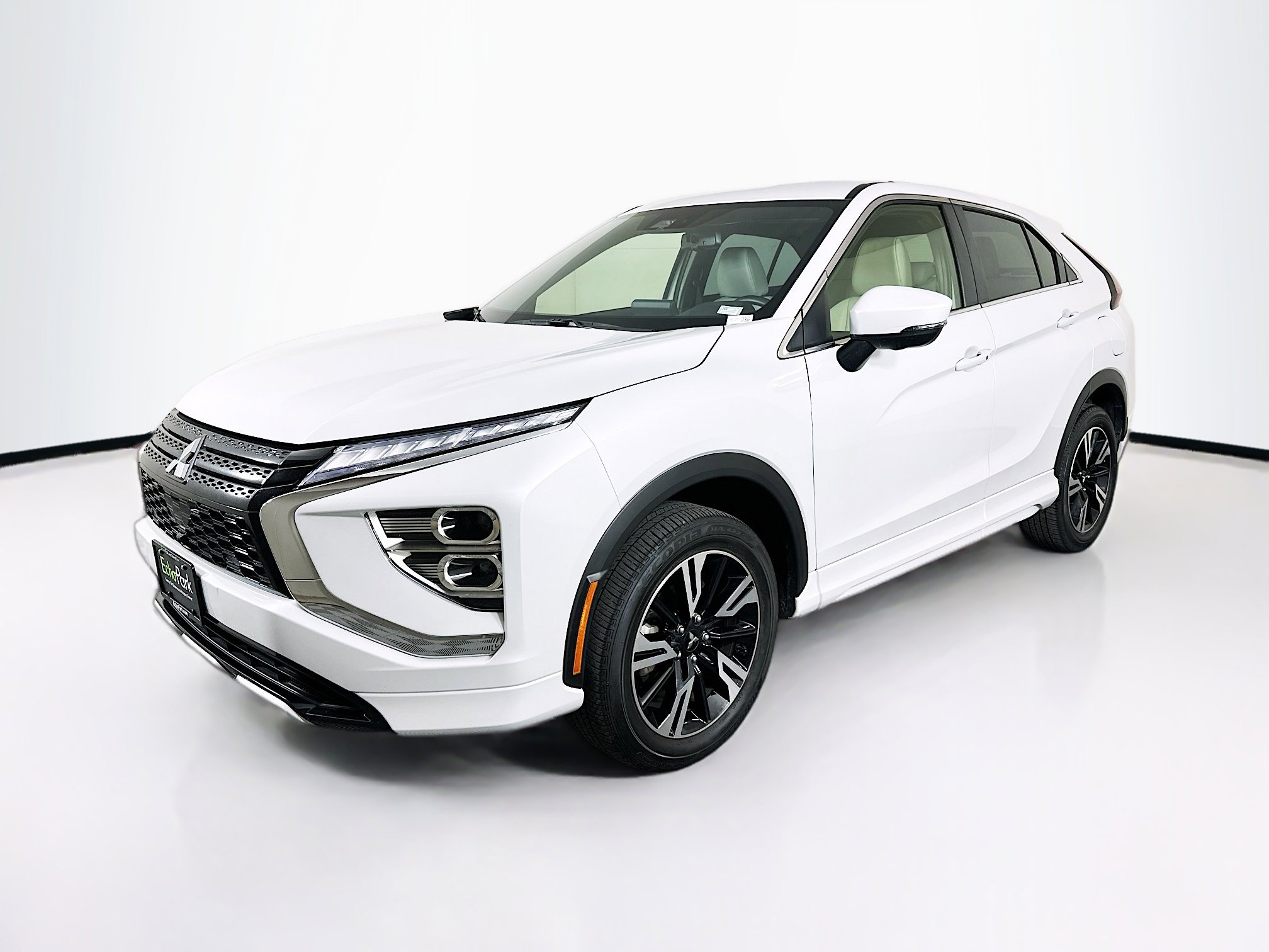 Used 2024 Mitsubishi Eclipse Cross SEL AWD/4WD image 3