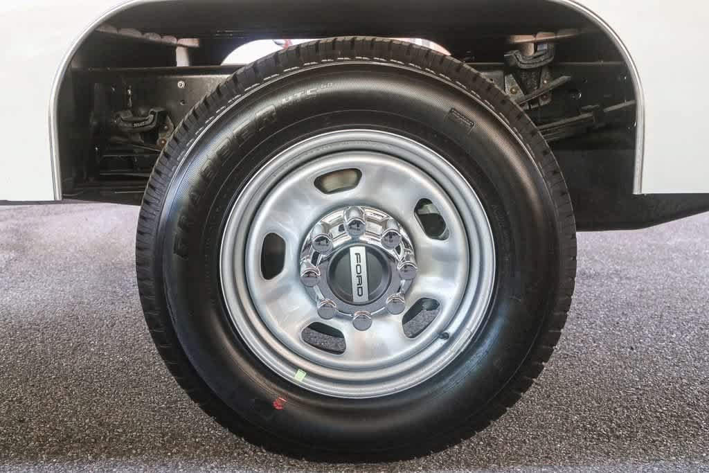 New 2026 Ford F350 XL w/ XL Chrome Package RWD image 14