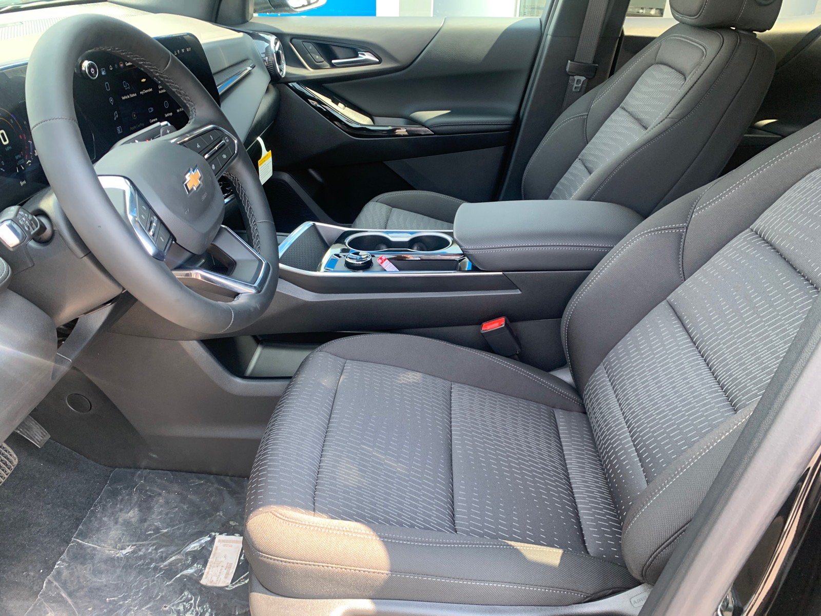 New 2027 Chevrolet Equinox LT FWD image 6