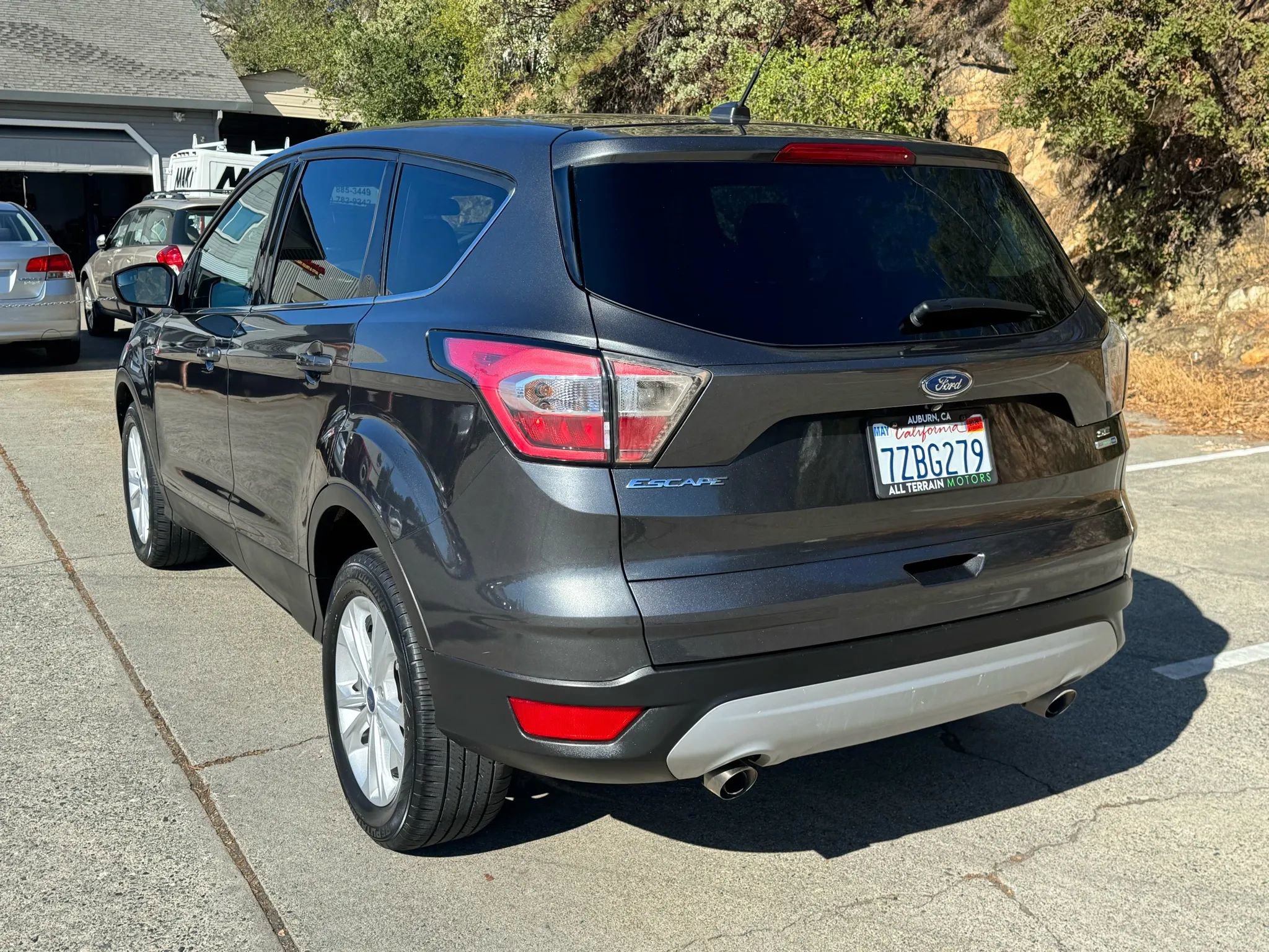 Used 2017 Ford Escape SE image 4