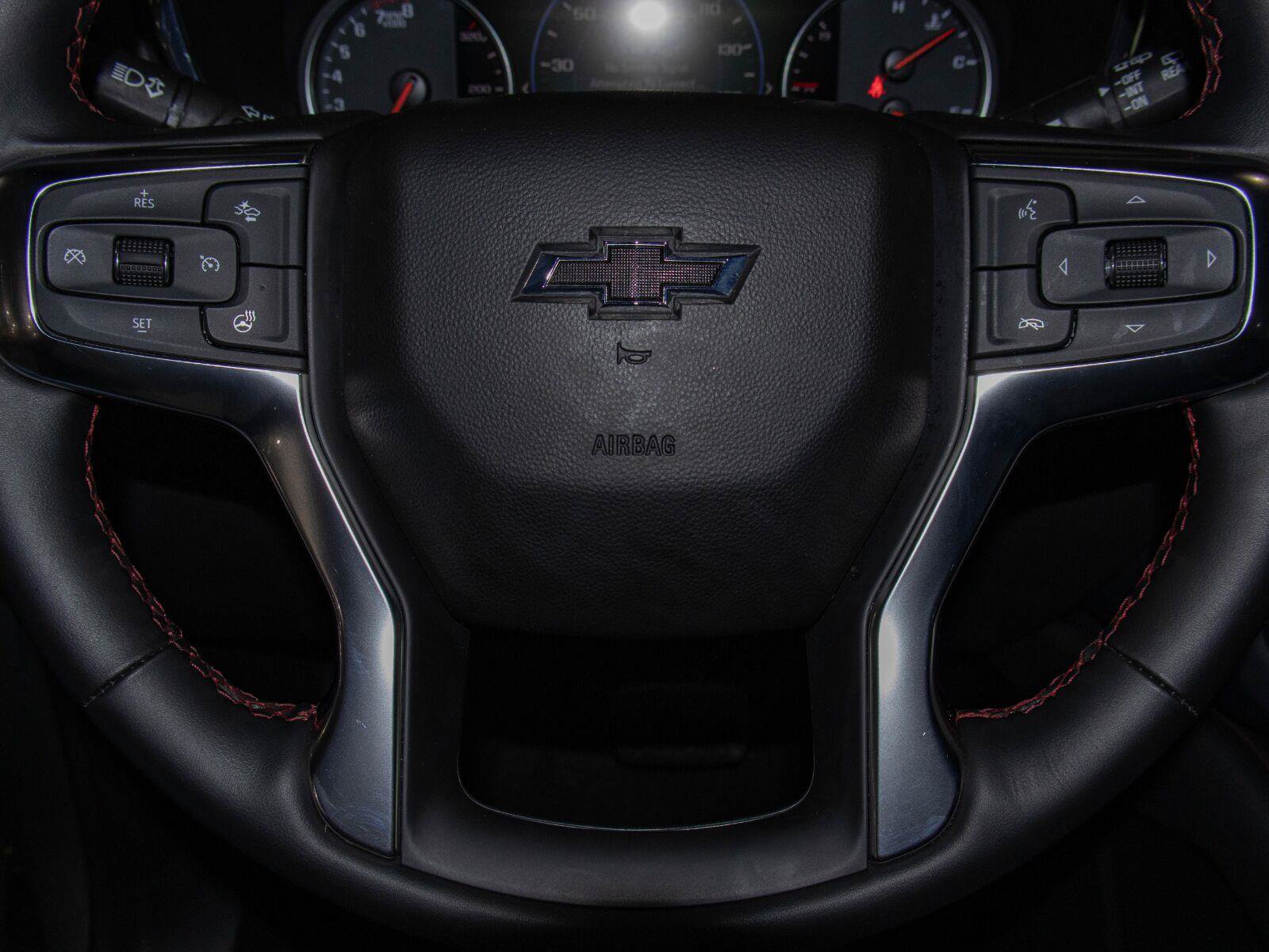 Used 2025 Chevrolet Blazer RS FWD image 11