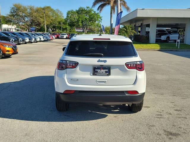 Used 2023 Jeep Compass Sport image 5