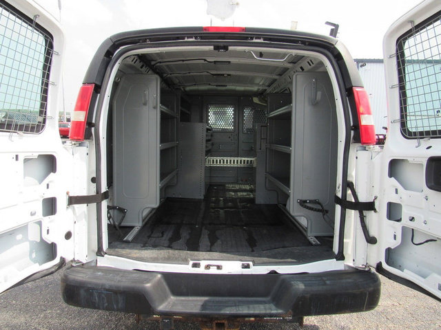 Used 2015 Chevrolet Express 2500 RWD image 23
