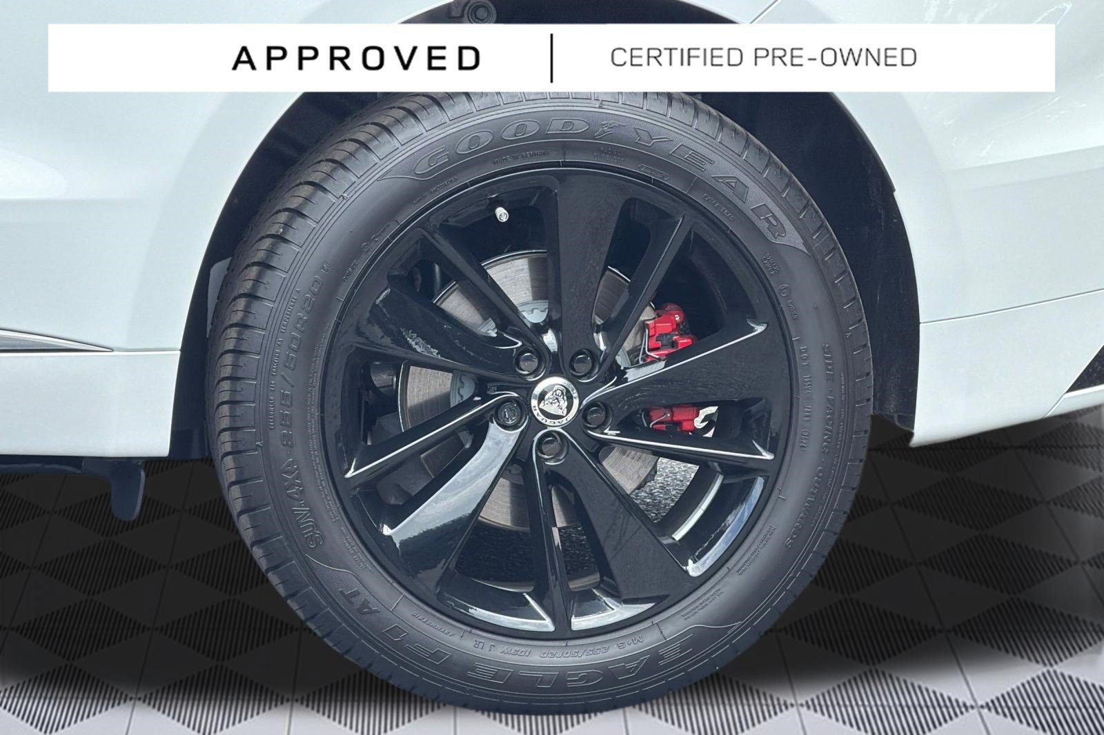 Used 2025 Jaguar F-PACE R-Dynamic S AWD/4WD image 13