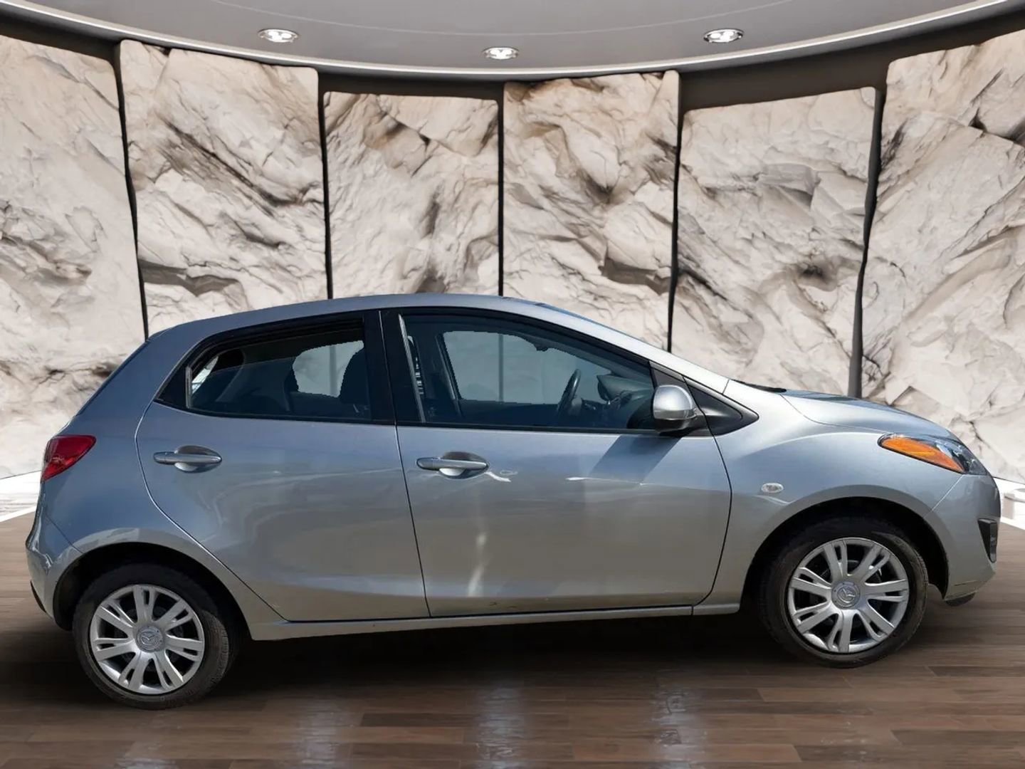 Used 2012 MAZDA MAZDA2 Sport FWD image 2